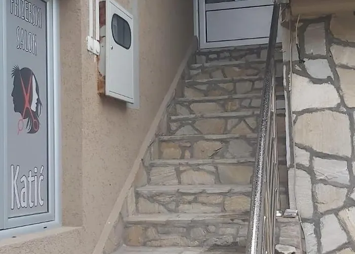 公寓 Yugoslavija 2 Centar